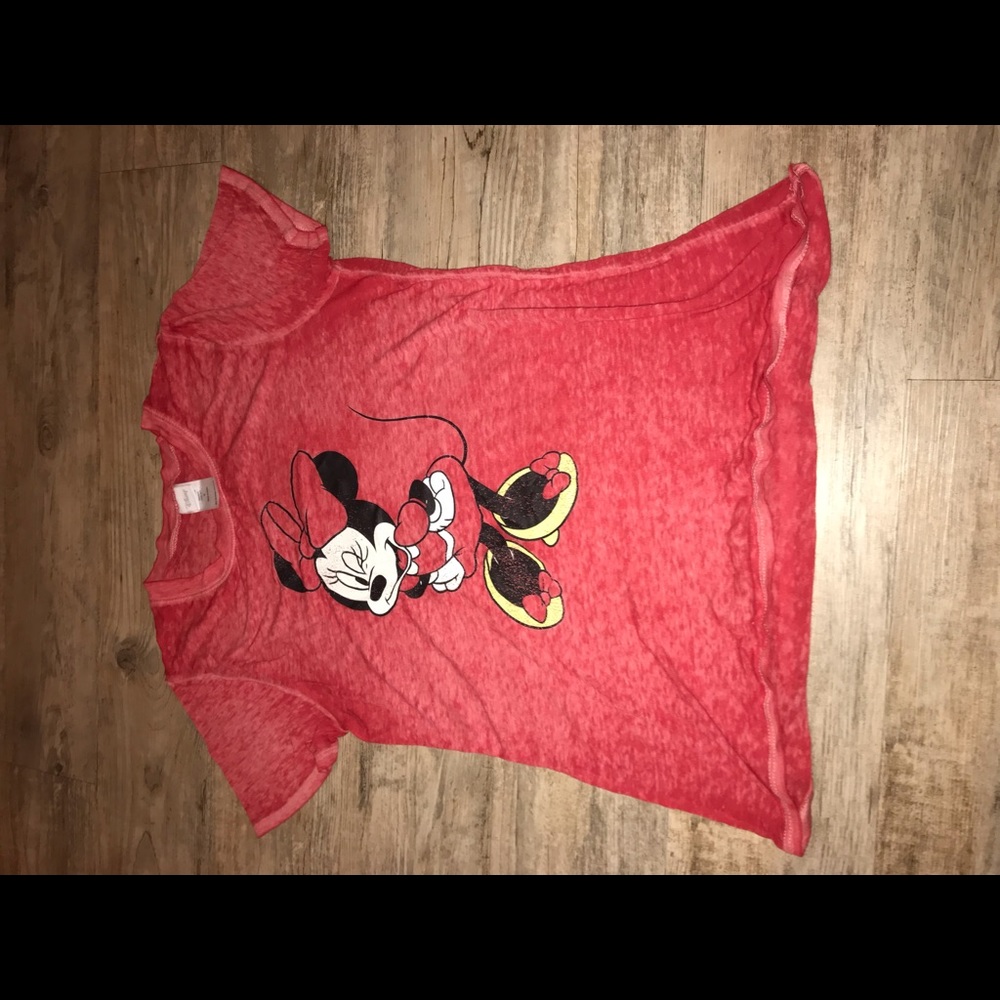 Women’s Minnie Mouse tee